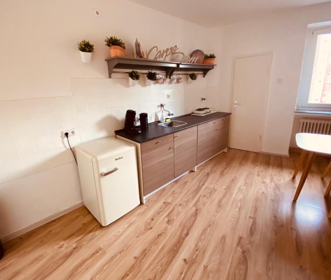 דורטמונד Tm Aparts מראה חיצוני תמונה A typical kitchen in a student apartment