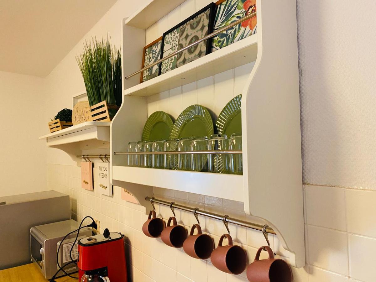 דורטמונד Tm Aparts מראה חיצוני תמונה A wall-mounted plate rack