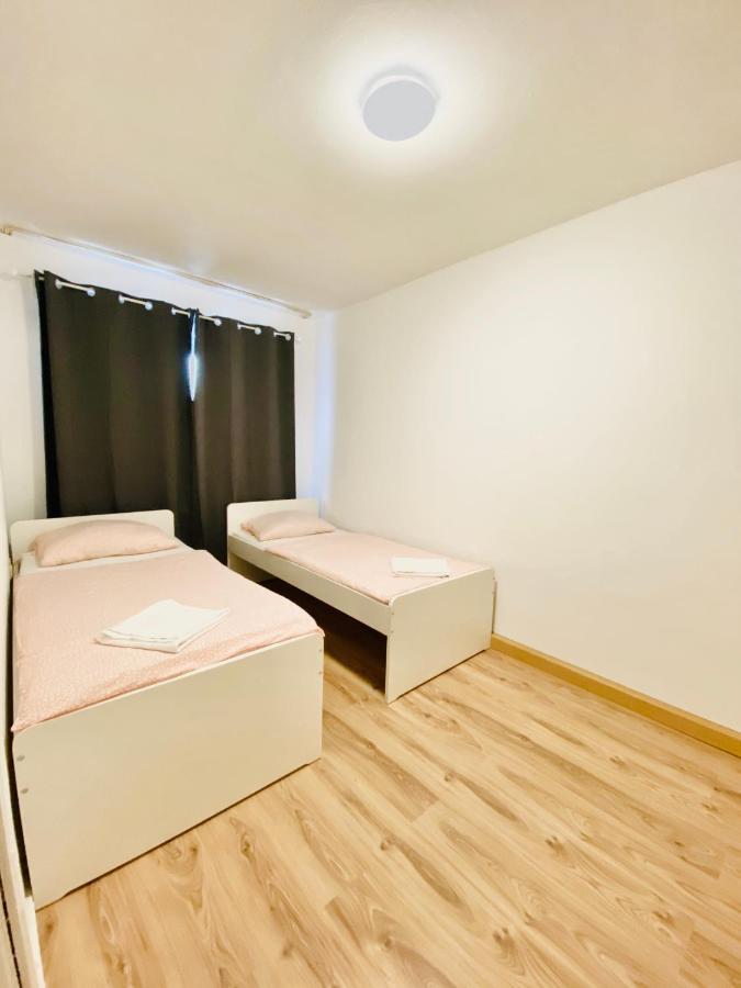 דורטמונד Tm Aparts מראה חיצוני תמונה A room at the hostel