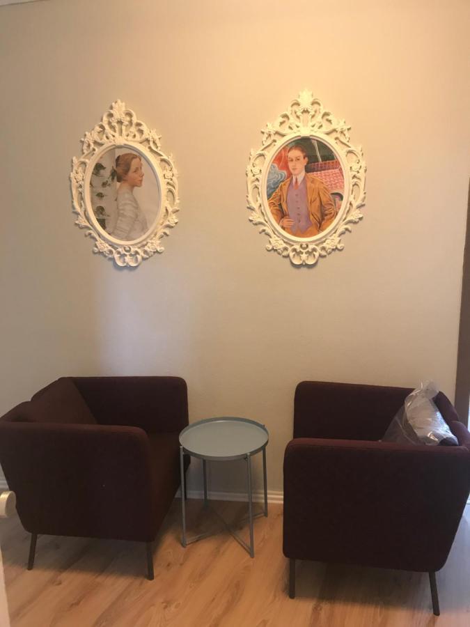 דורטמונד Tm Aparts מראה חיצוני תמונה The interior of the waiting room at the clinic